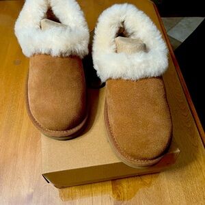 UGG Nita Closed Back Slippers in Chestnut/New